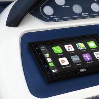 Boss Audio的新型防风雨触摸屏将CarPlay和Android Auto带到了船上