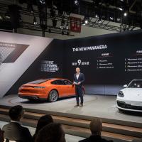 继不久前的全球直播首发后新款Panamera也在北京车展迎来全球实车首秀