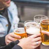 研究已经将伴侣或配偶的饮酒与酒精相关行为的变化联系起