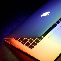 互联网资讯：苹果修复了MacBook上的充电错误