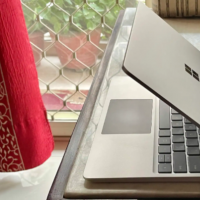 互联网资讯：Microsoft Surface Laptop Go评测：英特尔第10代Core i5处理器