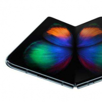互联网分析：三星Galaxy Z Fold 2的模糊图像表明新的相机硬件和颜色
