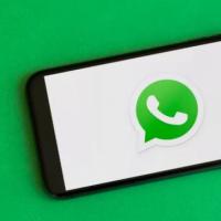 互联网分析：据报道WhatsApp将群聊扩大到8个人