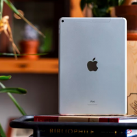 互联网分析：苹果将​​为学生购买MacBook Air或iPad Air的学生免费提供AirPods